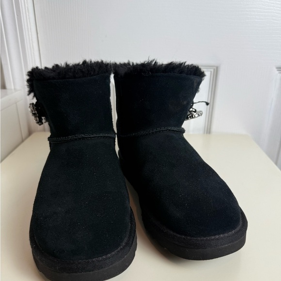 UGG Australian Black Winter Boots with Crystal rhinestones Accent size 5 - Picture 4 of 14